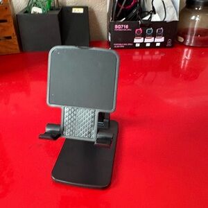Black Adjustable Phone Stand